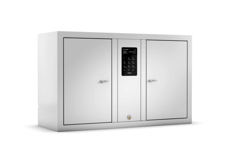 Armoire à objets électronique blanche à deux portes avec un panneau de commande numérique sur le devant.