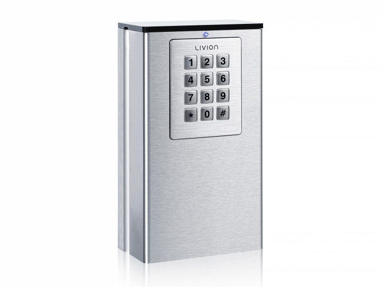 Distributeur à clé en acier inoxydable avec un clavier numérique à 12 boutons sur le devant.